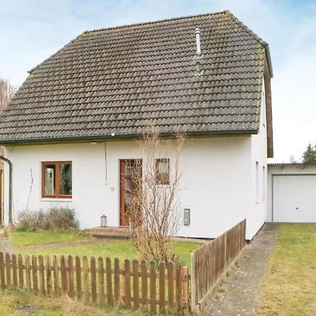 Hébergement de vacances Three-bedroom Holiday In *